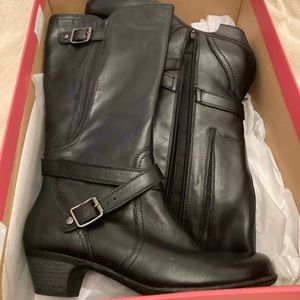 NWT ashlyn rockport boots 8.5 only worn to try on